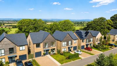 8  John Martin Gardens
